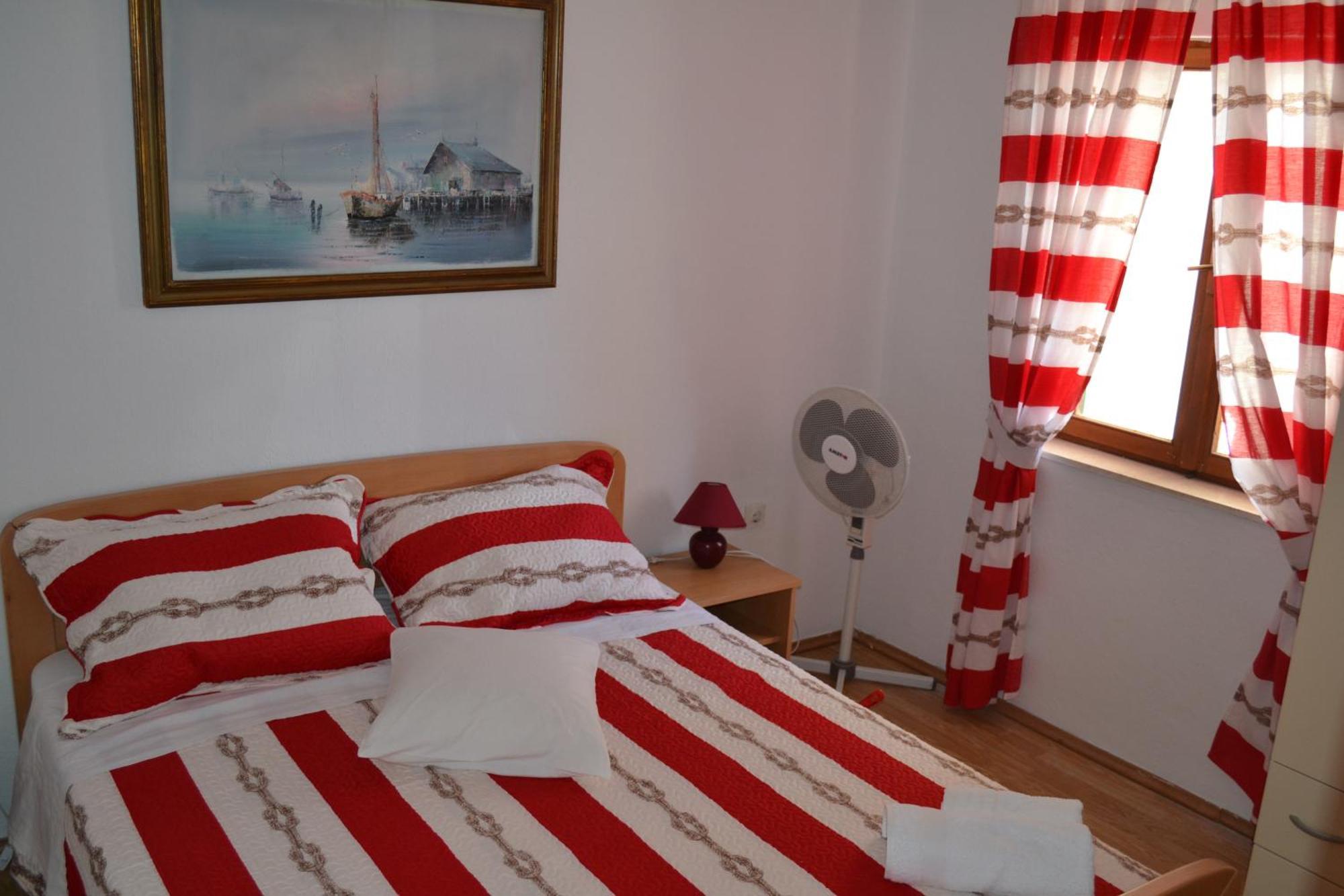 Holiday Apartments Lucic - Feels Like Home, Away From Home Ražanj Eksteriør bilde