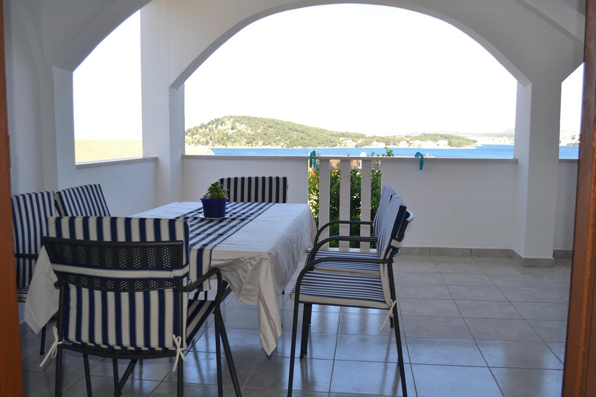 Holiday Apartments Lucic - Feels Like Home, Away From Home Ražanj Eksteriør bilde