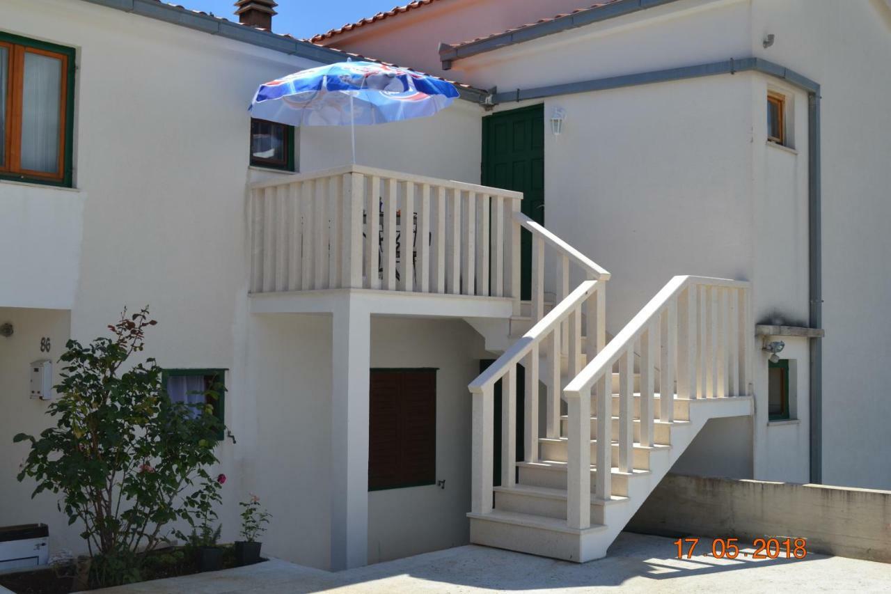 Holiday Apartments Lucic - Feels Like Home, Away From Home Ražanj Eksteriør bilde