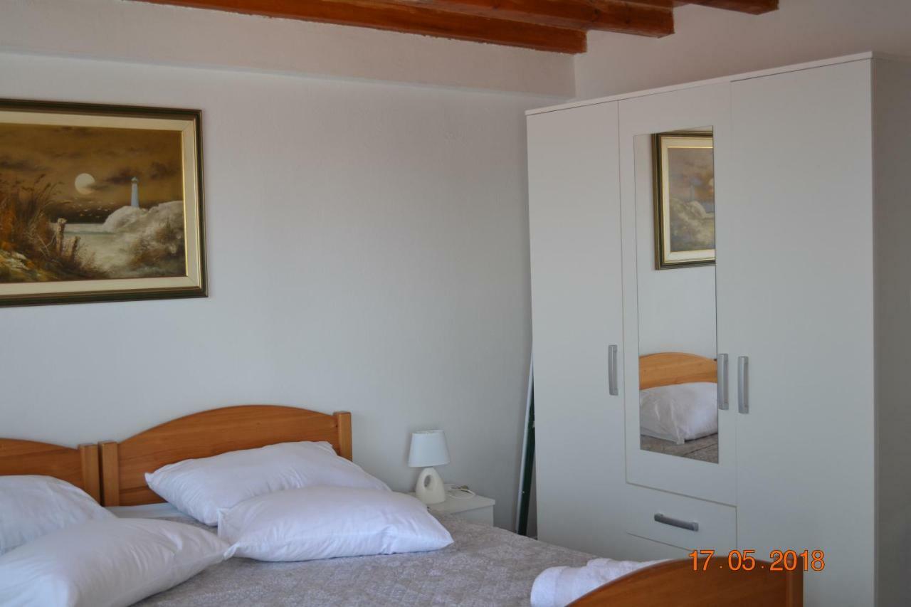 Holiday Apartments Lucic - Feels Like Home, Away From Home Ražanj Eksteriør bilde