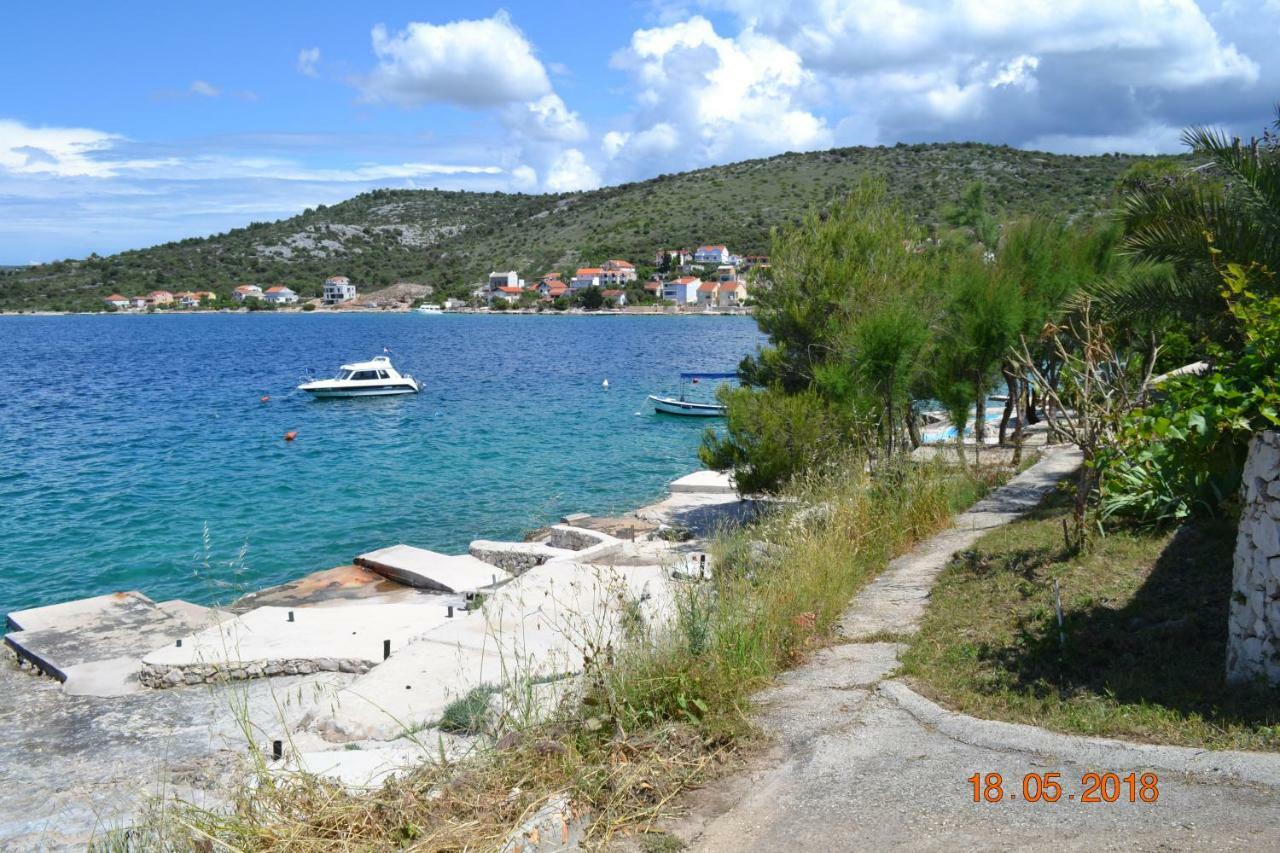 Holiday Apartments Lucic - Feels Like Home, Away From Home Ražanj Eksteriør bilde