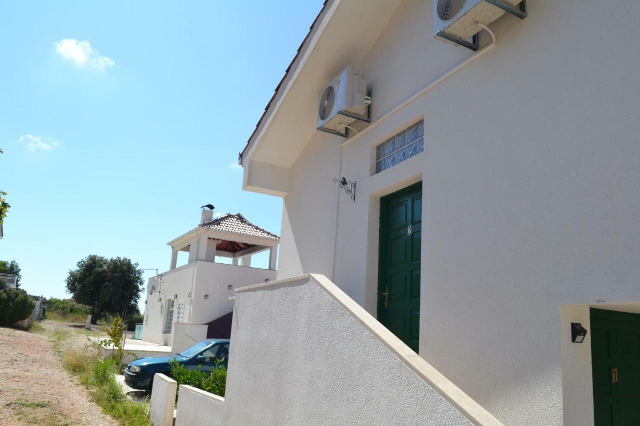 Holiday Apartments Lucic - Feels Like Home, Away From Home Ražanj Eksteriør bilde